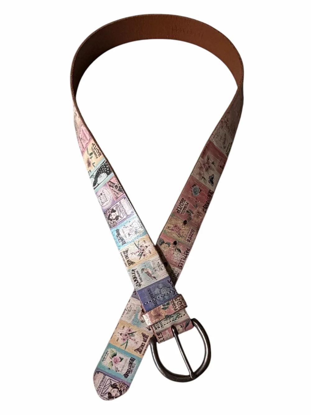 Fossil Ladies Leather Casual Belt with Retro Floral Advert Motif, Medium 35”-37” - Picture 2 of 11